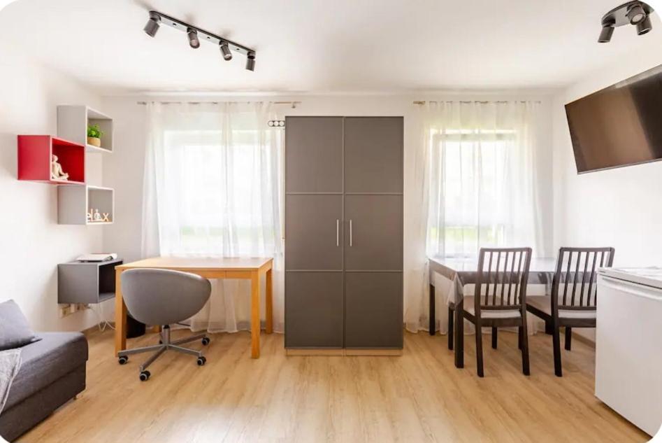 Moderne Einraumwohnung In Leipzig Mit Netflix Zugang エクステリア 写真