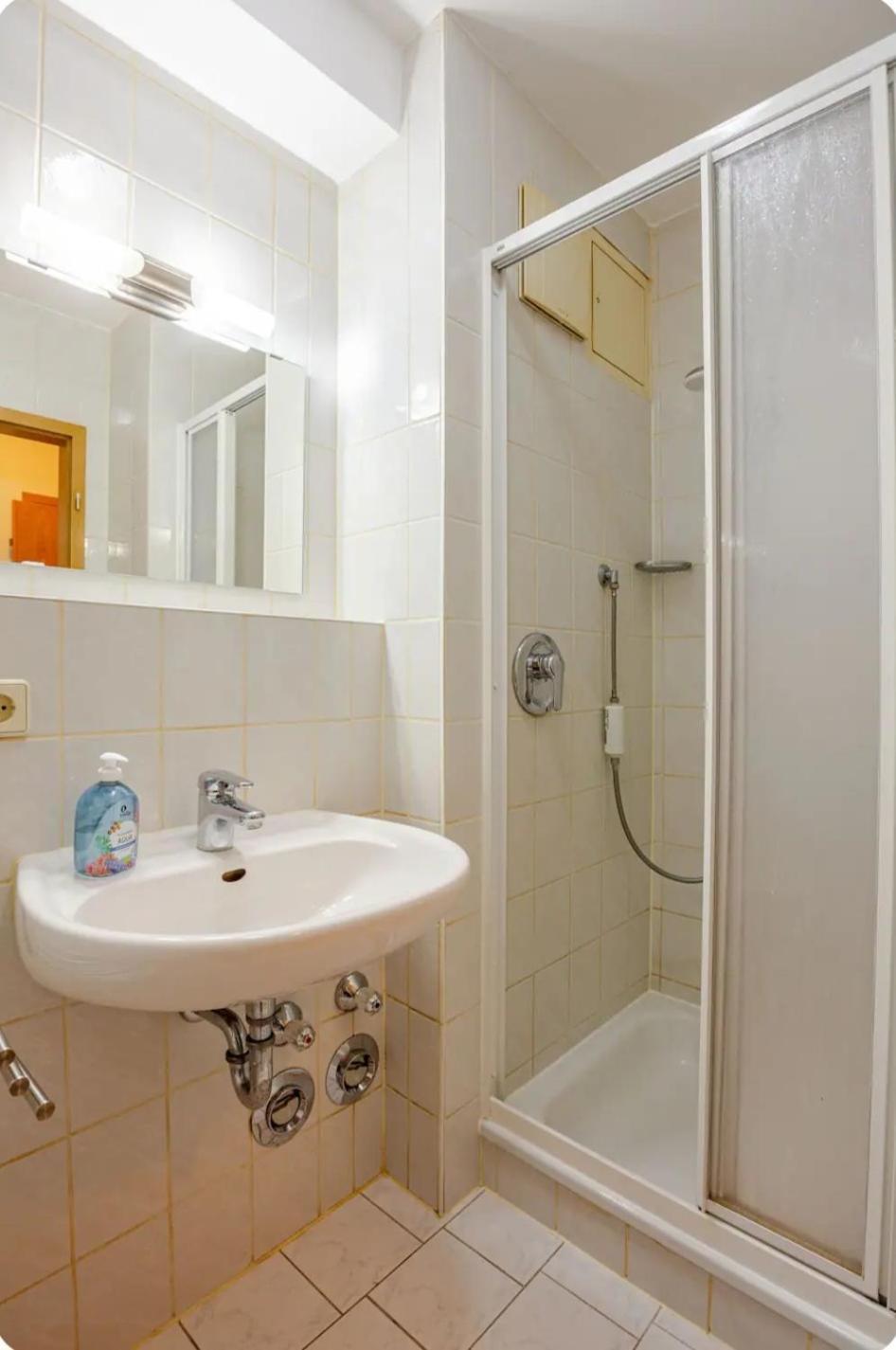 Moderne Einraumwohnung In Leipzig Mit Netflix Zugang エクステリア 写真